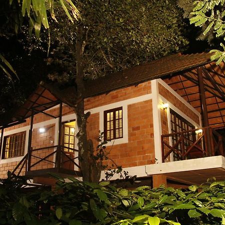 Coffee Acres Plantation Resort Kalpatta Buitenkant foto