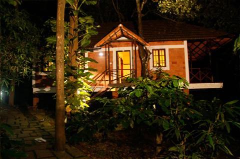 Coffee Acres Plantation Resort Kalpatta Buitenkant foto